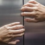 هنگام قطع برق در آسانسور چه کنیم؟