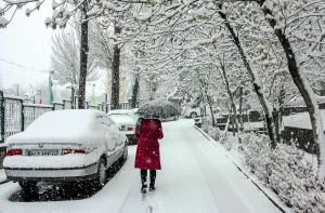صدور هشدار سطح نارنجی از بارش برف در شمال تهران/بارش برف و لغزندگی معابر