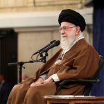 حضرت آیت الله خامنه‌ای: دستگاه‌های دولتی و نظارتی نباید سرعت‌گیر بخش خصوصی باشند