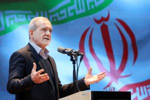 پزشکیان: تا من و شما بیل نزنیم چیزی درست نمی‌شود