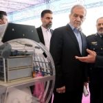 بازدید پزشکیان از نمایشگاه دستاوردهای نیروهای مسلح