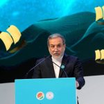 عراقچی: امنیت دریاها نباید ابزاری برای اعمال نفوذ قدرت‌های فرامنطقه‌ای باشد