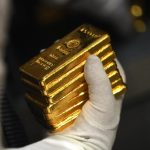 طلای جهانی همچنان در بلندی است