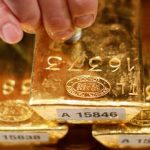 طلای جهانی عقب‌نشینی کرد